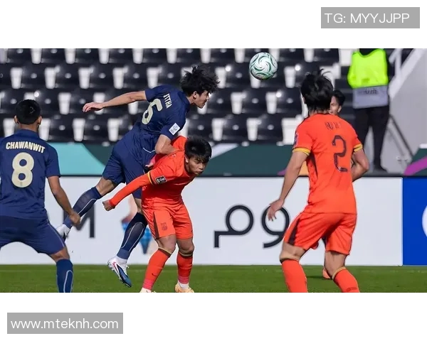 U23亚洲杯精彩瞬间霍深坪助力球队成功解围展现出色防守能力