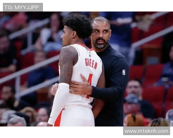 公牛主场胜利，全队发挥出色夺取胜利