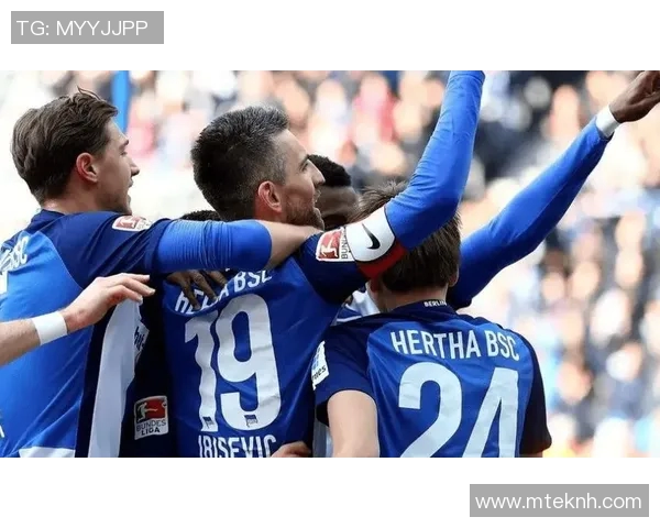 弗赖堡主场迎战柏林赫塔,双方激战成和局 弗赖堡主场迎战柏林赫塔,双方激战成和局